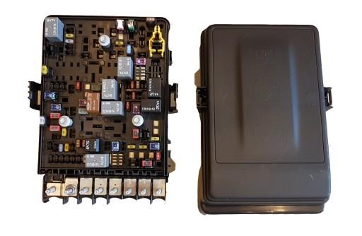 Коробка запобіжників dodge ram 1500 2020 2023 68467638aa