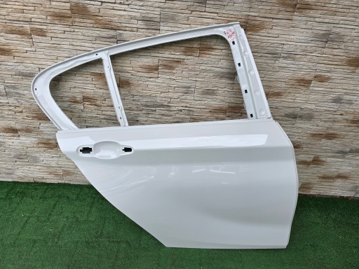 Bmw 1 f20 дверы цвет a300