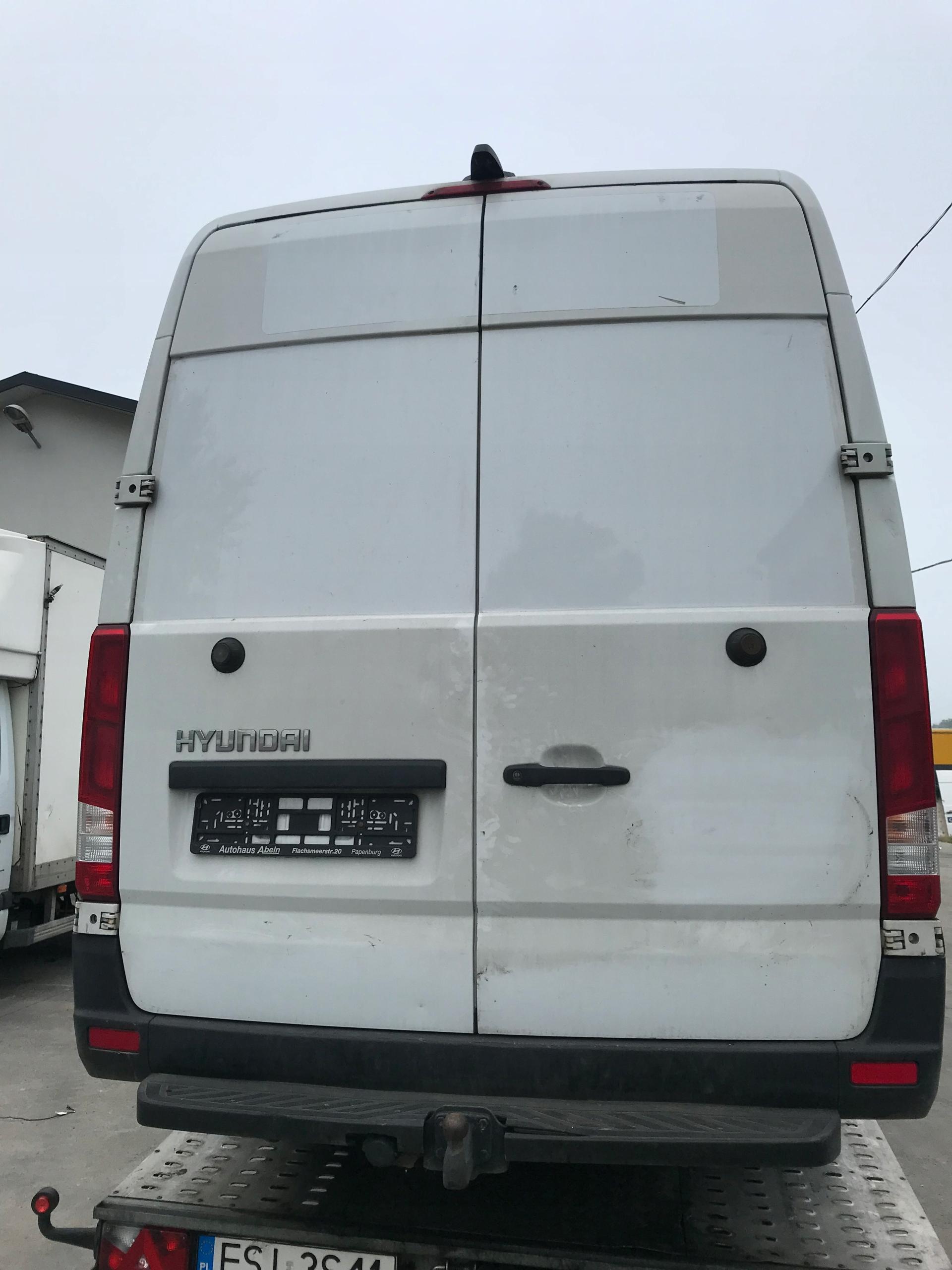 Двері HYUNDAI H350 2,5 2015-2022 задній лівий