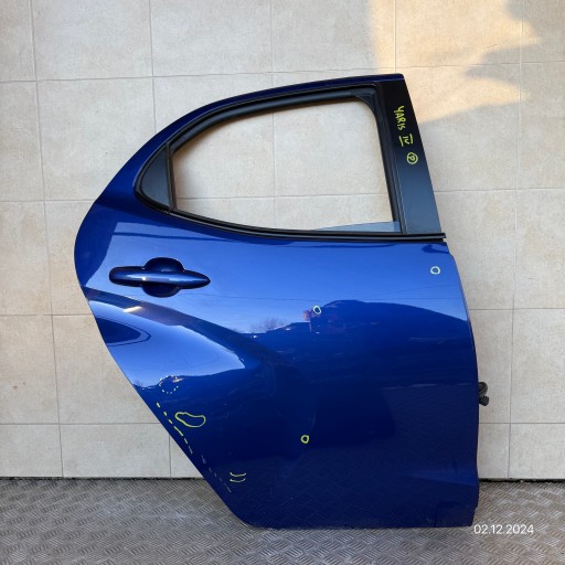 Повна задня двері права toyota yaris iv 2021
