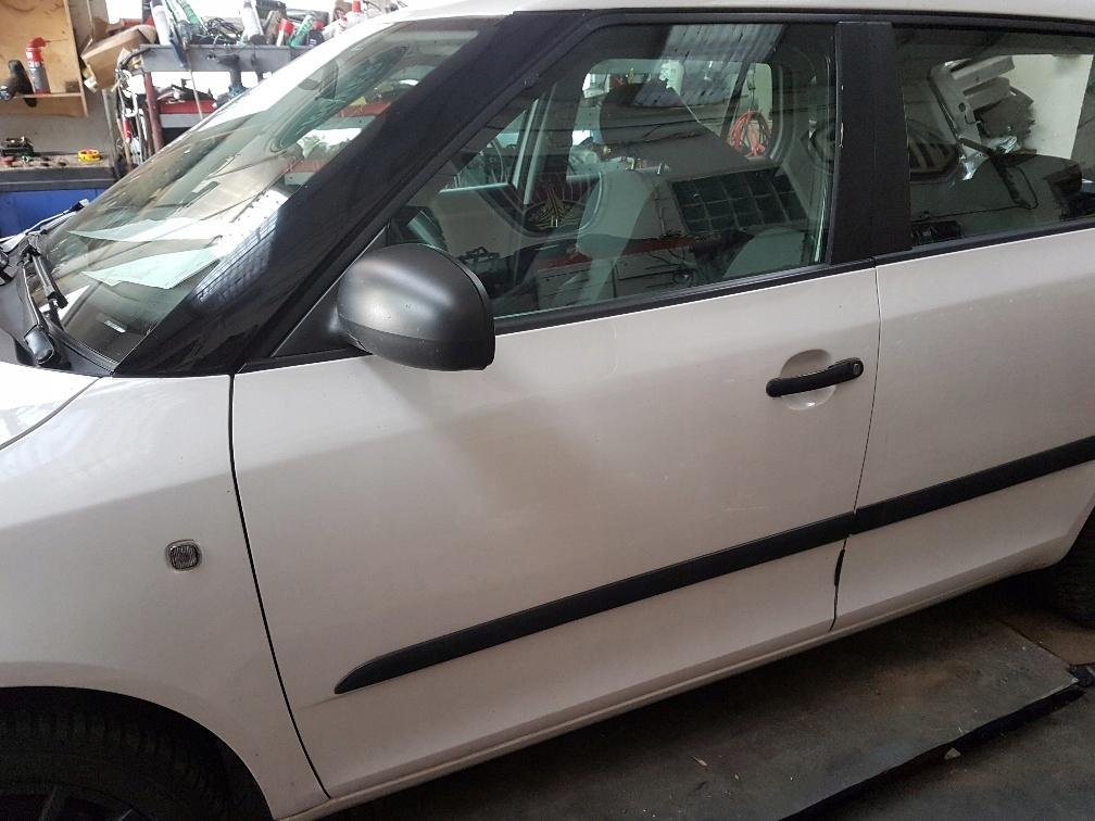 ЛЕВАЯ ДВЕРЬ SKODA FABIA KOL 9P9P ДЛЯ УСТАНОВКИ EU