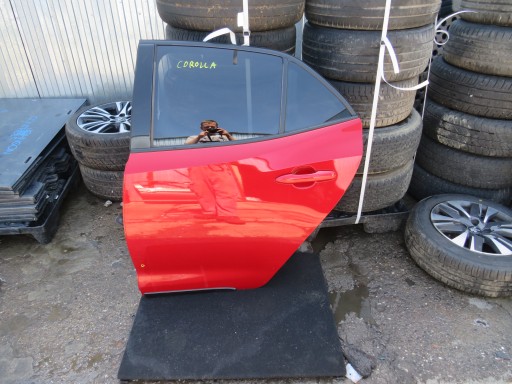 Левая задняя дверь toyota corolla e21 hb