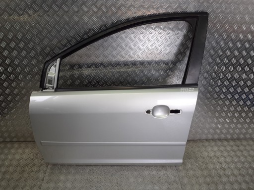 Левая передняя дверь ford focus mk2 0.3