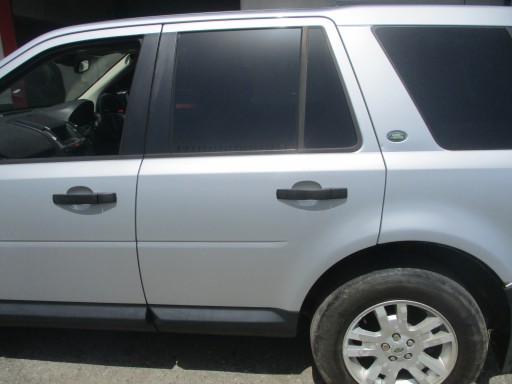 ДВЕРІ ЗАДНІ ЛІВІ LAND ROVER FREELANDER II LRC798