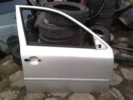 ДВЕРІ ПЕРЕДНІ ПРАВІ SKODA OCTAVIA I LIFT COMBI