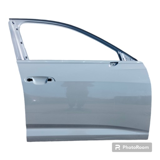 Двері правий передній audi a6 c8 4k