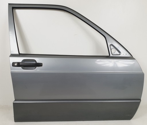 Правая входная дверь 122 mercedes w201
