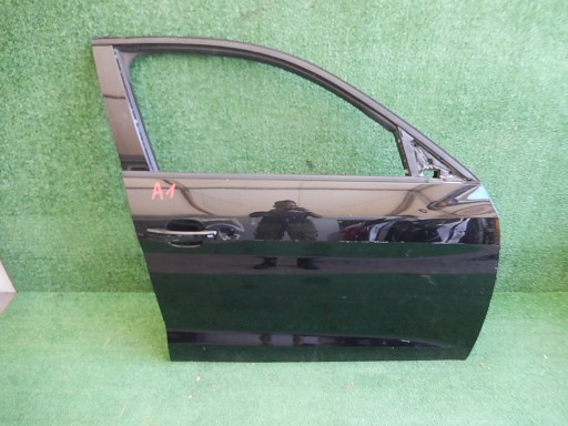 Правая входная дверь audi a1 82a