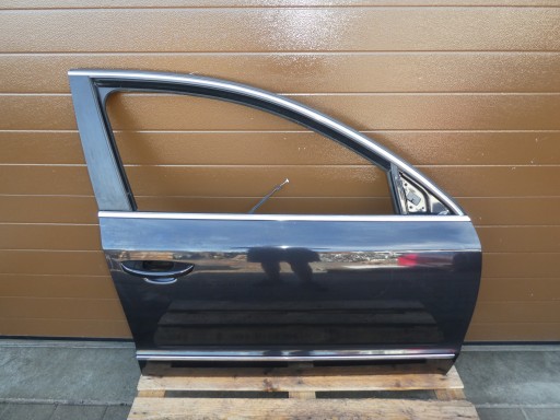 14311693038 - Праві вхідні двері чорний skoda superb ii