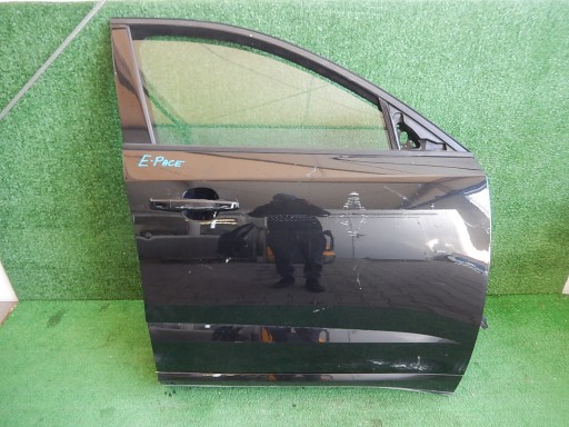 Правая входная дверь jaguar e-pace x540