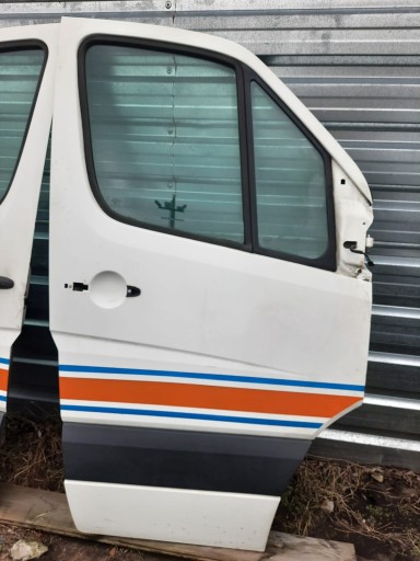 ДВЕРІ ПЕРЕДНІ ПРАВІ VW CRAFTER SPRINTER 906