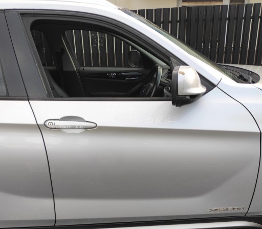 Правая входная дверь bmw x1 e84 354