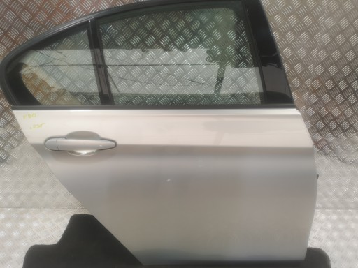 Прямо задняя дверь bmw m3 f30 f80 monestone metallic x04