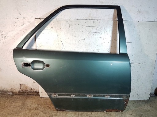 Правая задняя дверь mercedes w124 седан