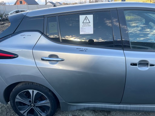 Правая задняя дверь nissan лист z1 ii 2 цвет ky0
