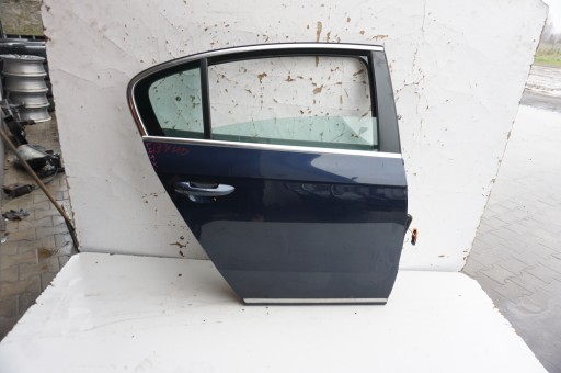 Двері правий задній volkswagen passat b7 sedan lh5x