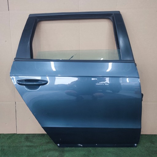 Праві задні двері vw passat b7 wagon