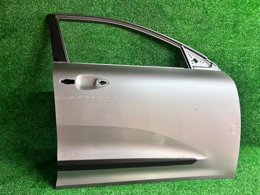 Вхідні двері праворуч кіа ніро