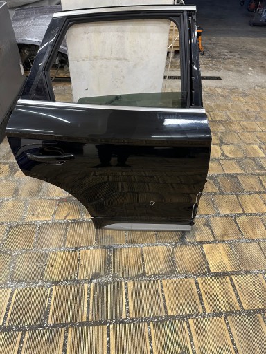 80 - Двері q5 80a правий задній ly9t