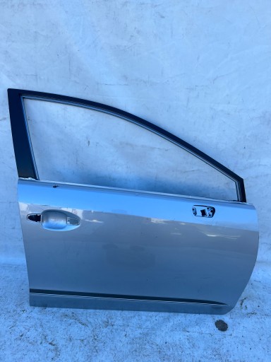 Дверний subaru xv 2011 правий передній фронт