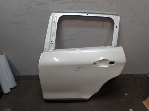 Задняя дверь влево peugeot 2008