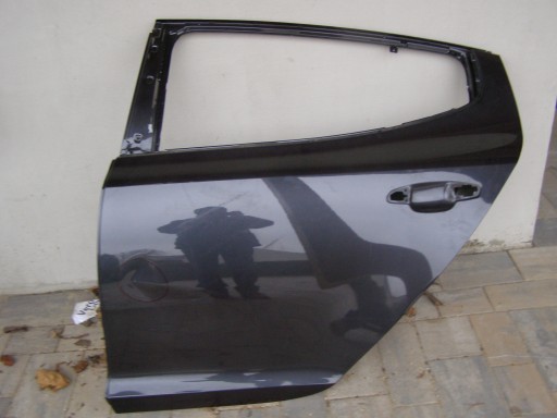 Левая дверь слева слева киа стингер 17-21