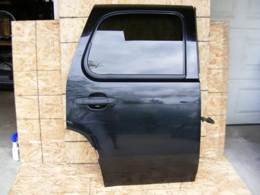 Права дверцята права chevrolet tahoe 07-14 приміська