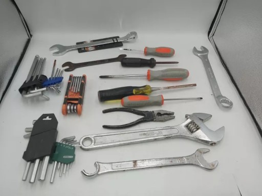 ВЕЛИКИЙ НАБІР РУЧНИХ ІНСТРУМЕНТІВ - БІТИ, КЛЮЧІ ТА ІНШЕ, 14 ЕЛЕМЕНТІВ!!!