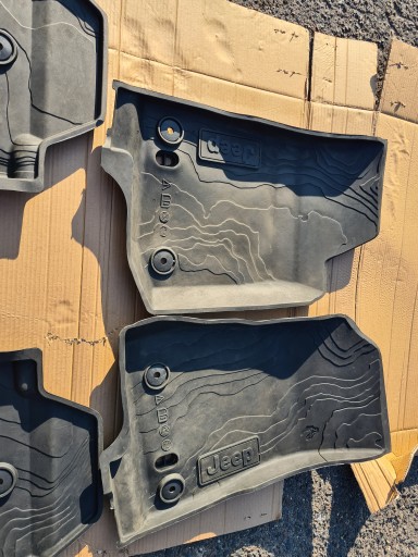 Килимки гумові JEEP WRANGLER JL 4 ДВ. ОРИГ