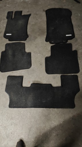 ОРИГІНАЛЬНІ ВЕЛЮРОВІ КИЛИМКИ MERCEDES W251 LONG V251 R CLASS