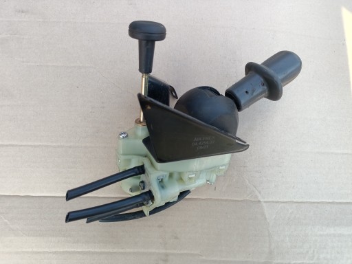 РЫЧАГ КЛАПАНА РУЧНОГО ТОРМОЗА VOLVO FH FM 12 13