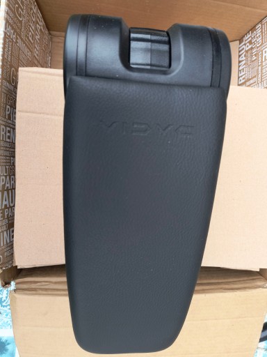 Dacia Spring 21 - новый оригинальный подлокотник