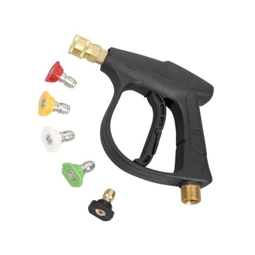 Для чистки автомобиля промойте землю мойкой давления