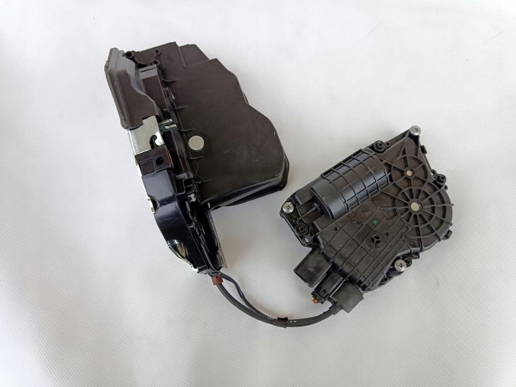 Засувка дверного замка зд ЗД л BMW F01 F02 f10