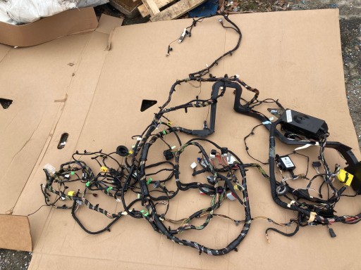 68273739AE - Жгут проводів салону Dodge Challenger 2015+