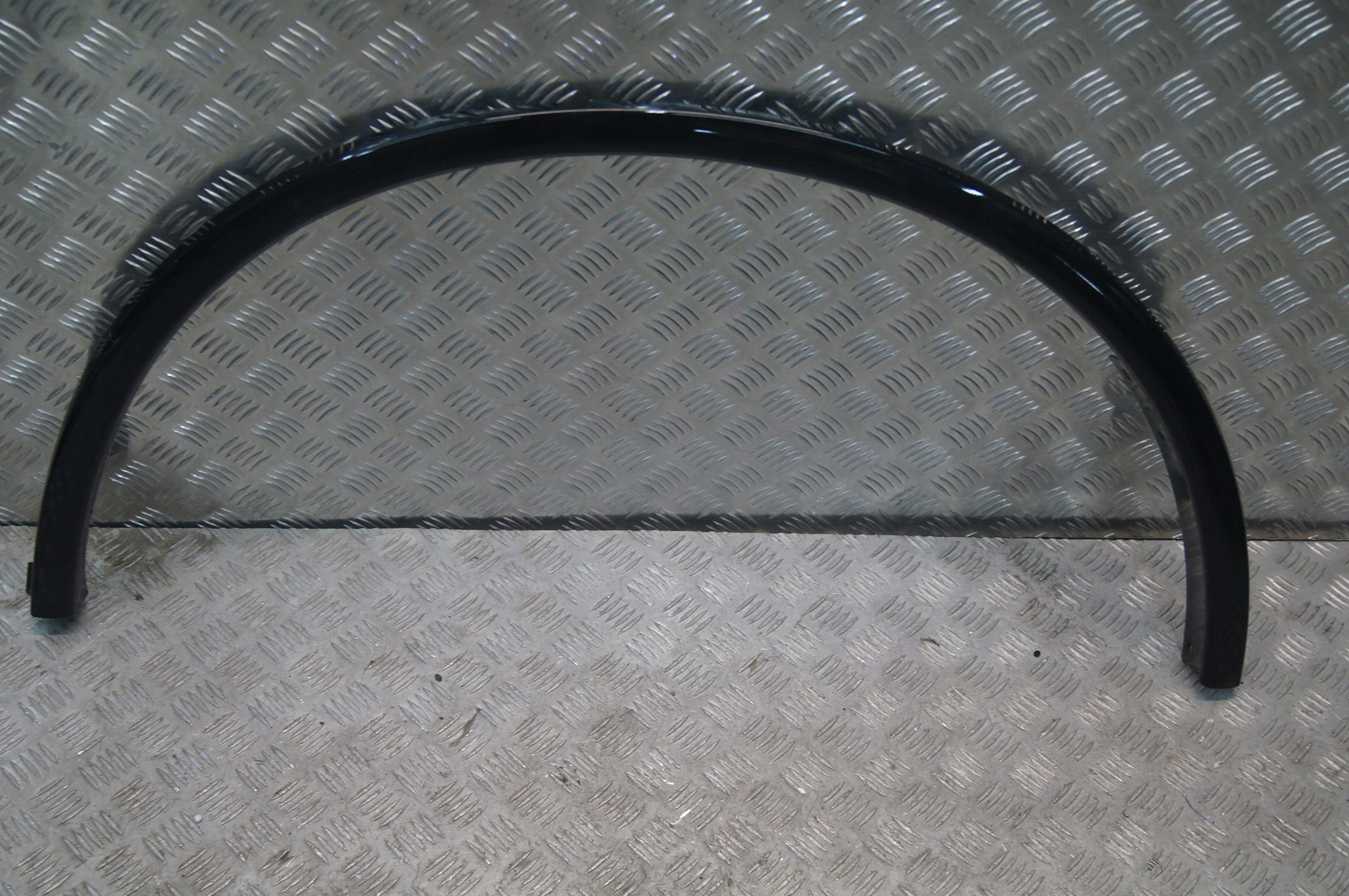 Dodge Durango III Бризговики лівий задній