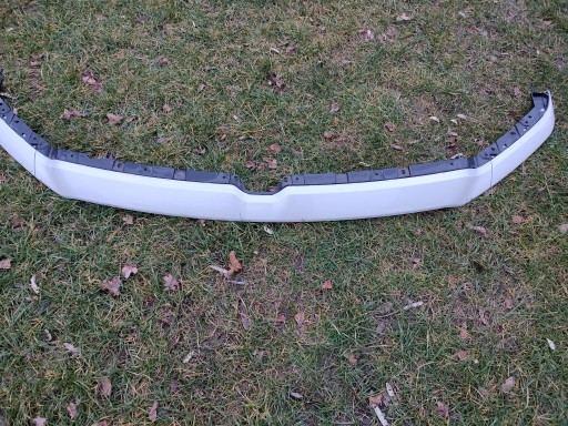 Dodge RAM 1500 V бампер передня решітка верхня JWD 68335015