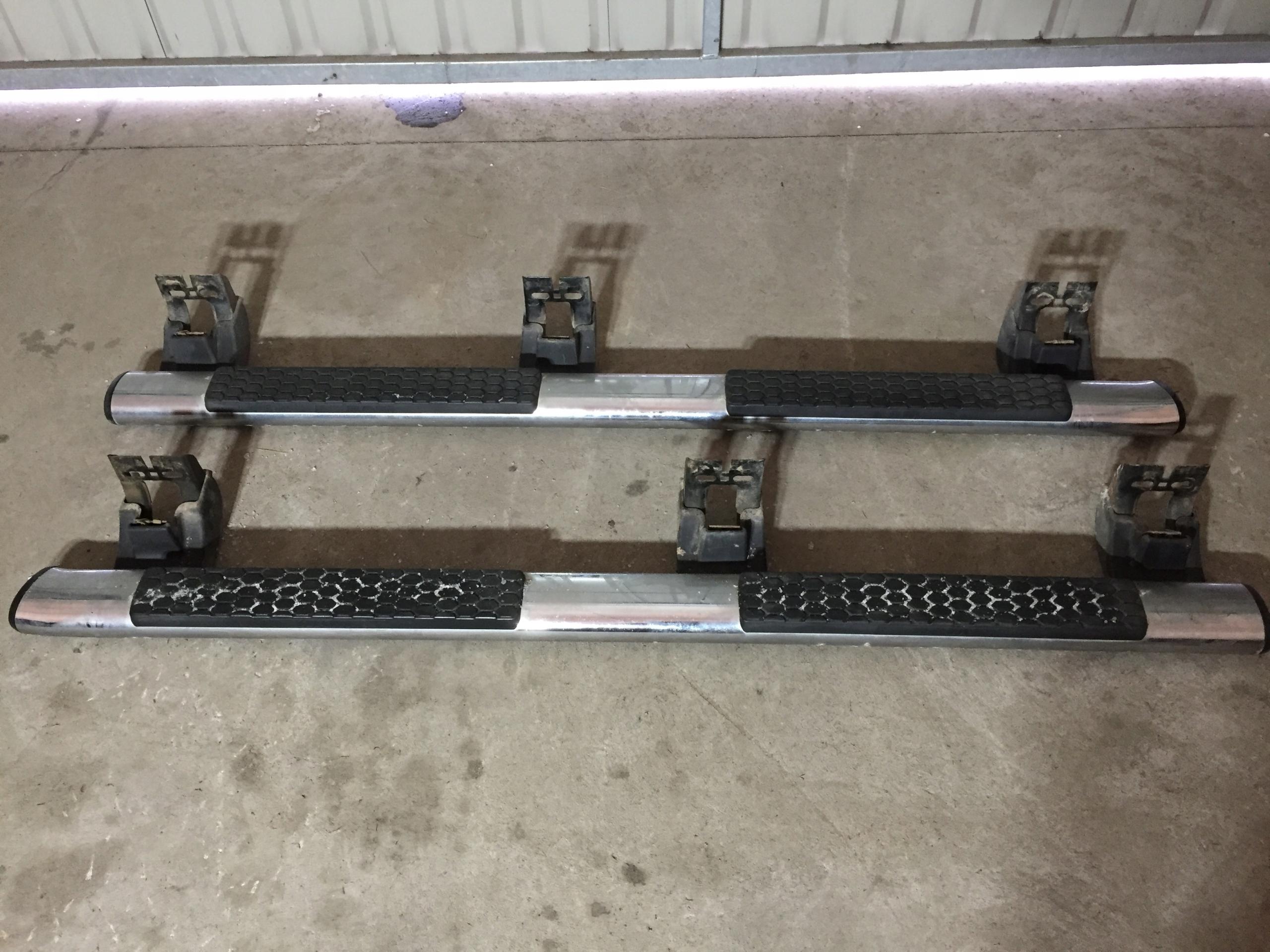 82213589AB - Dodge Ram 1500 3.6 09-порог ступени левый и правый США