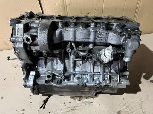 Низ двигателя AXD VW T5 2.5 TDi