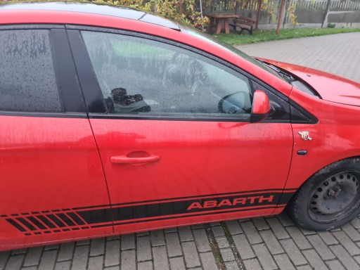 Drzwi Prawe Przód Kompletne Fiat Bravo II Kod Lakieru Rosso Orgoglioso - Правая передняя дверь, полный код окраски Fiat Bravo II Rosso Orgoglioso