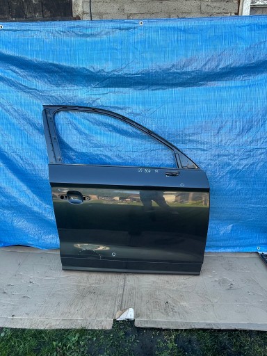 Вхідні двері праворуч audi q5 80a