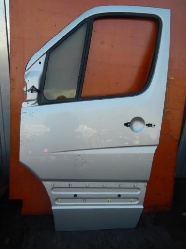 Двері передні ліві MERCEDES SPRINTER 906 VW CRAFTER 06-