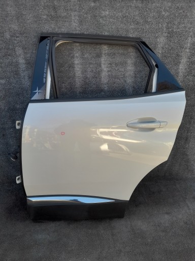 Ліві задні двері peugeot 3008 ii