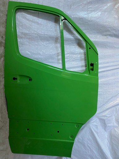 Двери правые mercedes sprinter 907
