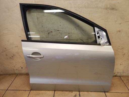 LA7W - Двері правий передній поло v ліфт 6c