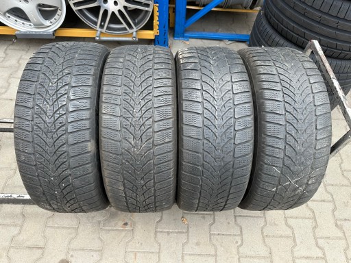 Dunlop SP Winter Sport 4D 225/55R17 97 H BMW в комплекті
