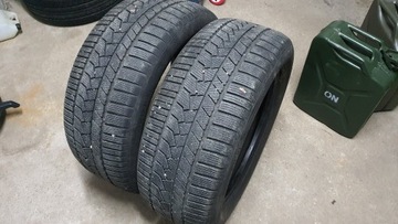 Две зимние шины Continental 265 50 R19 H XL