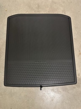 Двусторонний коврик в багажник Skoda Superb Kombi III.