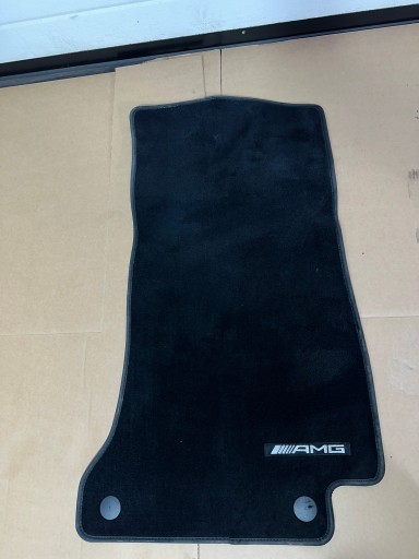 A2056809311, 2056809311 - Коврик правый передний AMG, передний Mercedes C Class W205 de Europa