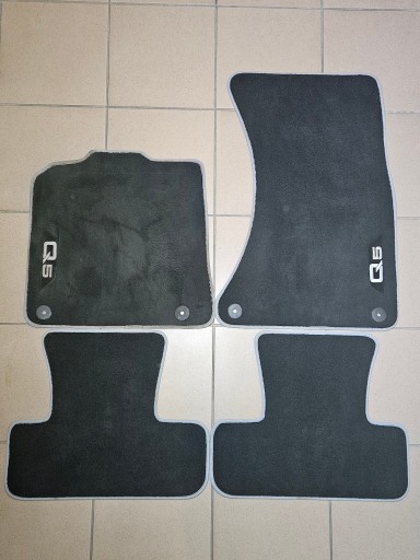 OE Audi Q5 (FY) велюрові килимки - комплект - 8R1061270